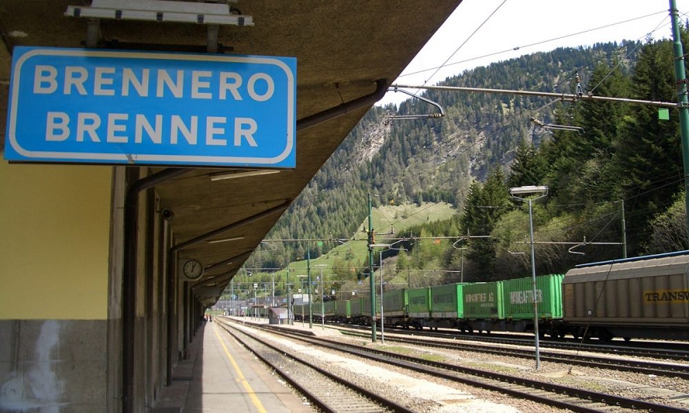 Brennero, arrestati dalla polizia di Bolzano due passatori residenti a Como