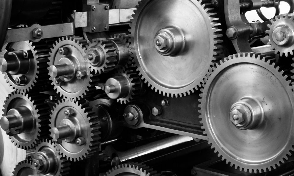 Calano le imprese a Como. Soffrono costruzioni, industria e artigianato. Bene i servizi