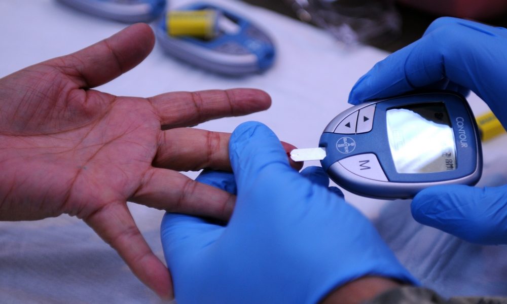 Medicina a Nessun Dorma: cure alternative, il confine tra sperimentazione e falsi miti