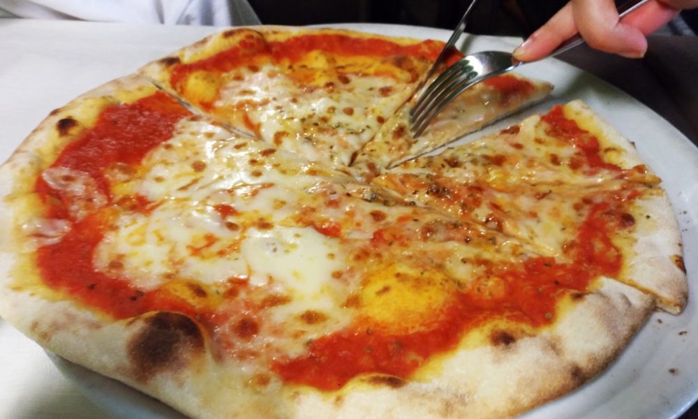 Pizze omaggio ai poliziotti, solidarietà a Lurate Caccivio