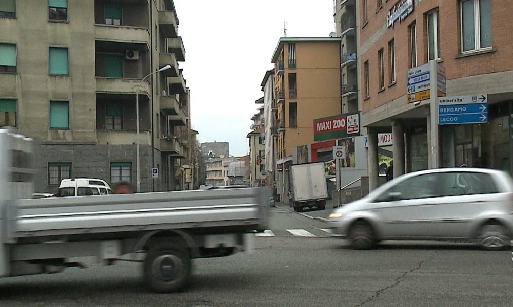 Via Italia libera,  sempre più automobilisti rischiano con la svolta vietata