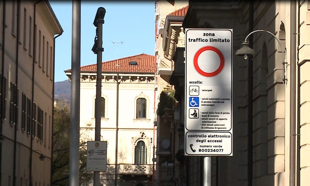 Sosta selvaggia in Ztl, Patelli (Verdi): “Inaccettabile passo indietro”