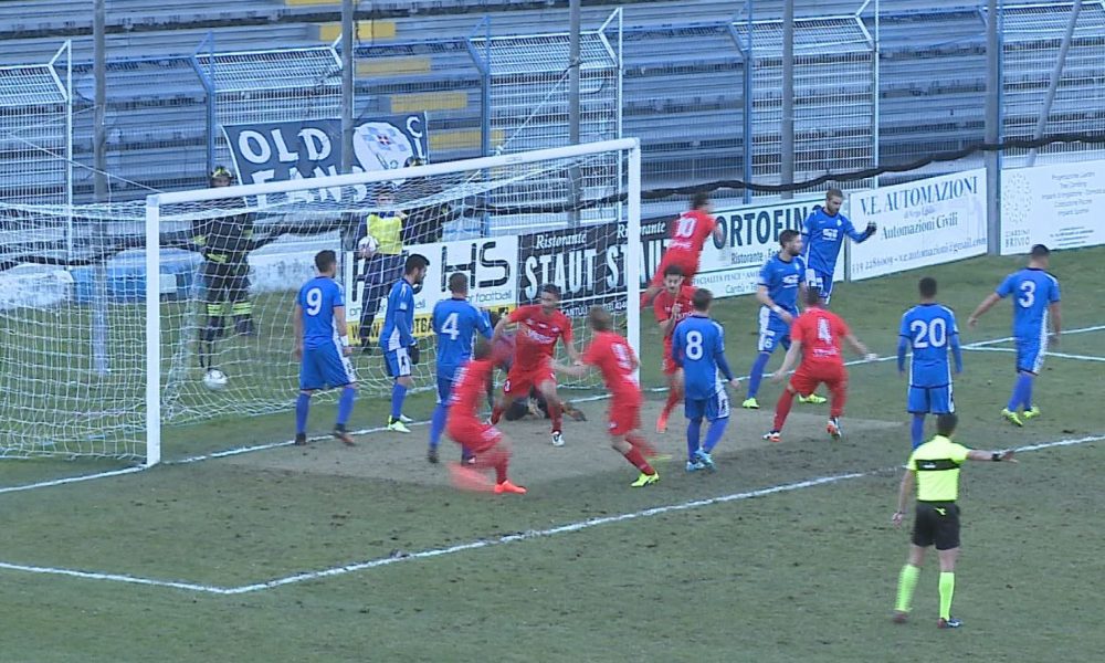 Inarrestabile Como: Caratese ko, quinto successo consecutivo