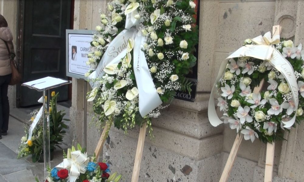 Funerali a Saronno, folla di giovani per salutare Matteo e Alessandro