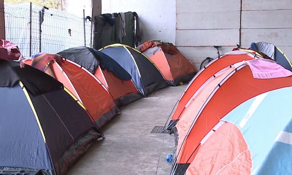 Valmulini, volontari all’opera per trasferire migranti e senzatetto