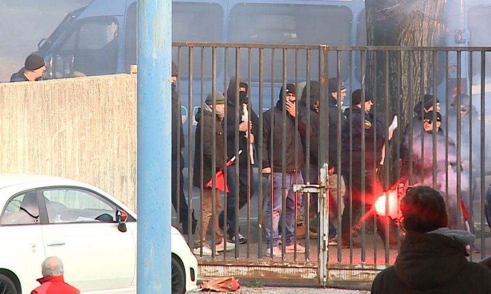 Derby Como-Varese, città a ferro e fuoco. Il questore: “Il piano di sicurezza ha funzionato”