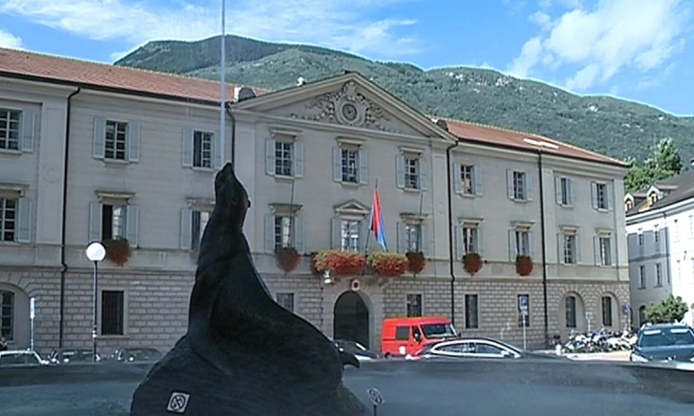 Lavoro in Svizzera: il Gran Consiglio ticinese boccia “Prima i nostri”