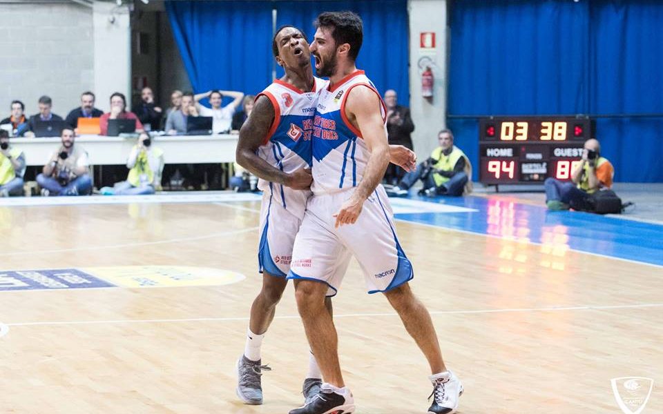 Basket Cantù, domani sfida decisiva per i playoff contro la Fiat Torino