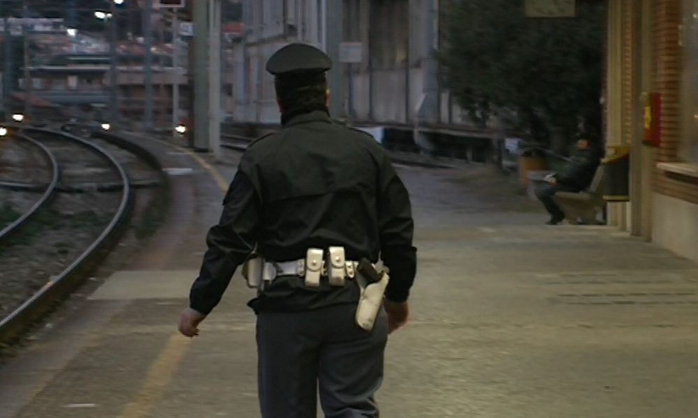 Stazione di Camnago-Lentate, donna travolta e uccisa. Treni bloccati