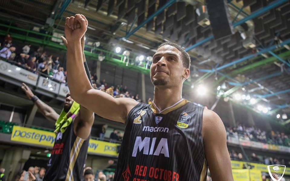 Coppa Italia, impresa Cantù: la Red October-Mia sbaraglia Armani Milano e vola in semifinale