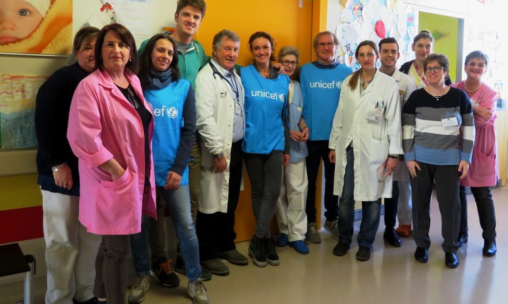 Il campione di moto in pediatria: Cerutti al Sant’Anna per l’Unicef