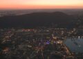 Como vista dall'alto di notte