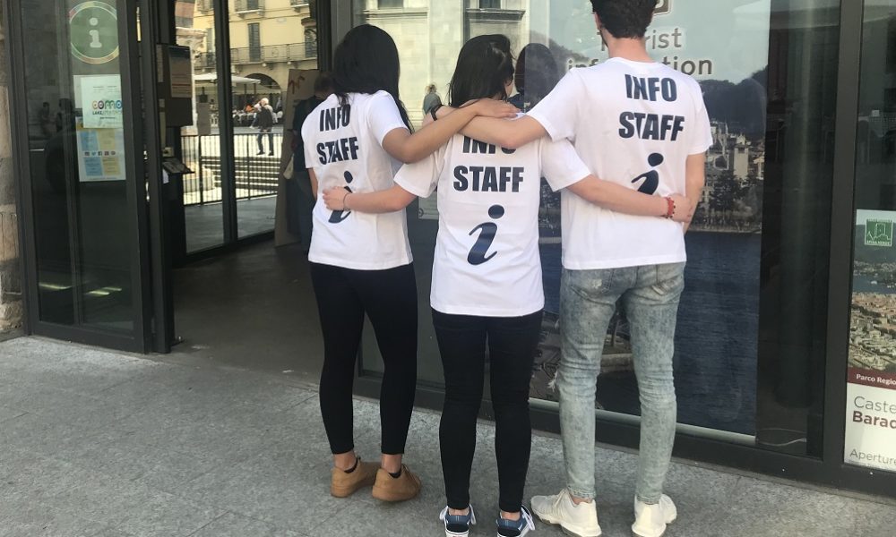 Studenti in “soccorso” dei turisti: a Como hostess e steward urbani