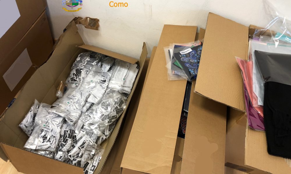 Abbigliamento di lusso contraffatto, maxi sequestro della guardia di finanza di Como. Capi fasulli per 25 milioni di euro