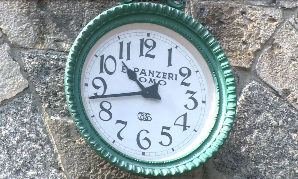 Orologi comunali, attesa per i lavori di manutenzione. Bando da 90mila euro ma apparecchi ancora guasti