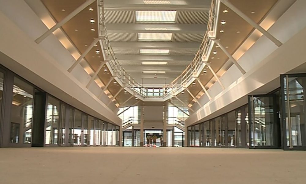 Mercato Coperto, gli ambulanti: “Basta investimenti, il padiglione grossisti diventi una sala meeting”