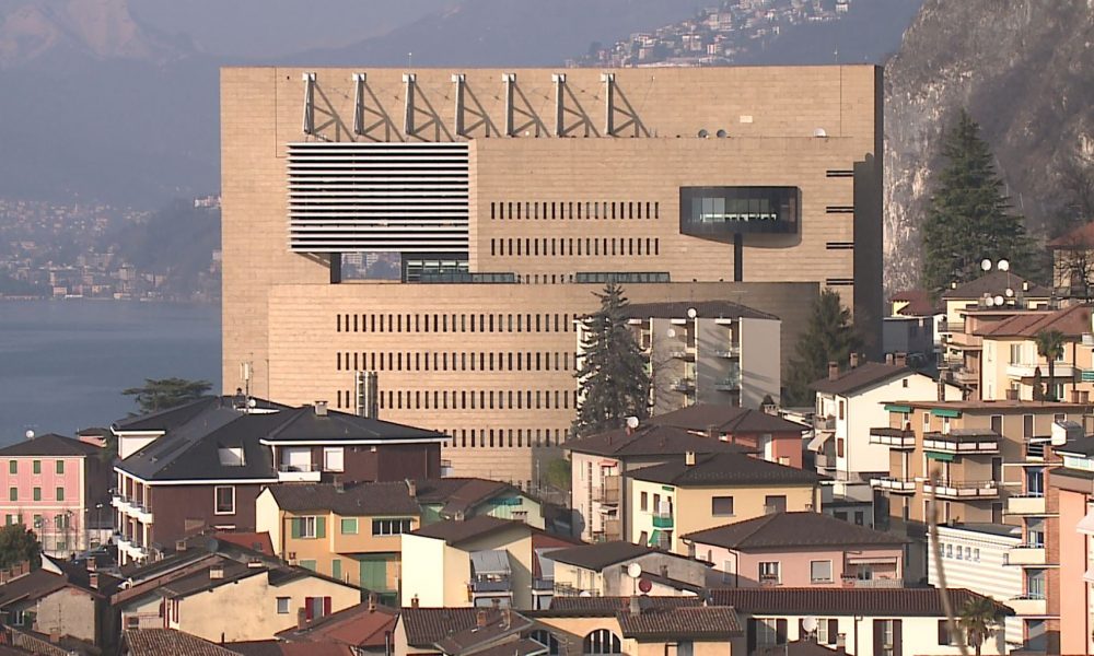 Campione, il sindaco Salmoiraghi: “La politica non risponde, il Comune pronto a gestire la casa da gioco”