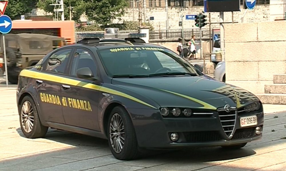 Coltellata a un camionista, arrestato. Comasco di 56 anni fermato in Brianza dalle fiamme gialle