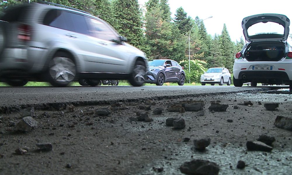 Montano Lucino, allarme per il distacco di calcinacci dal ponte dell’autostrada A9