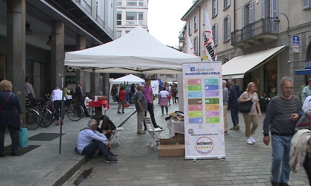 Cittadini chiamati a votare il contratto di governo. Gazebo di Lega e Movimento 5 Stelle in piazza a Como