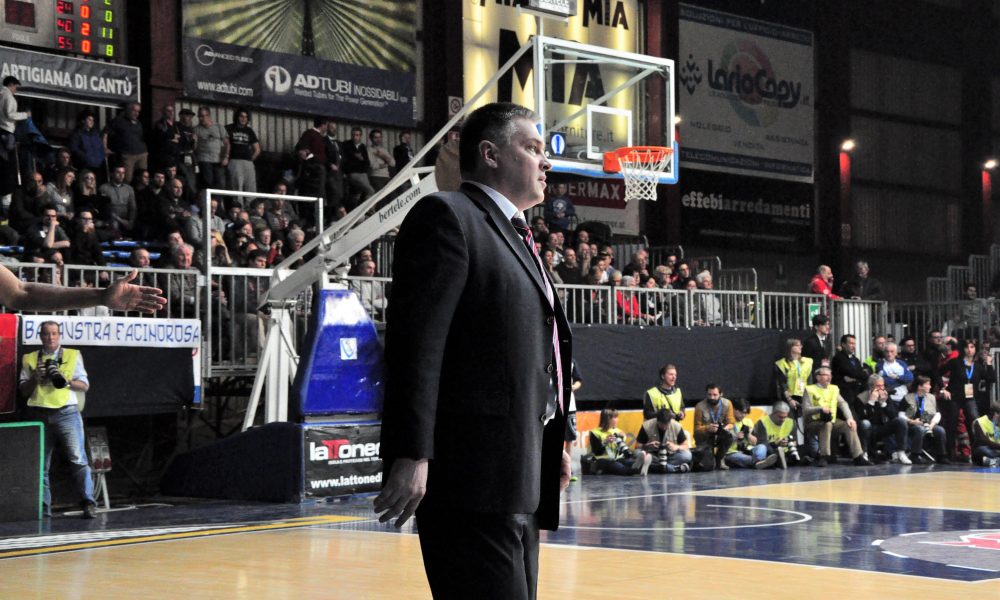 Basket, Pashutin nuovo allenatore di Cantù. Irina Gerasimenko: “Aiuterà il club, non solo sul campo”