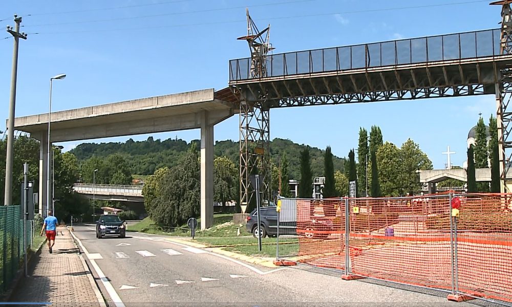 Cementeria di Merone, prosegue la demolizione della storica teleferica