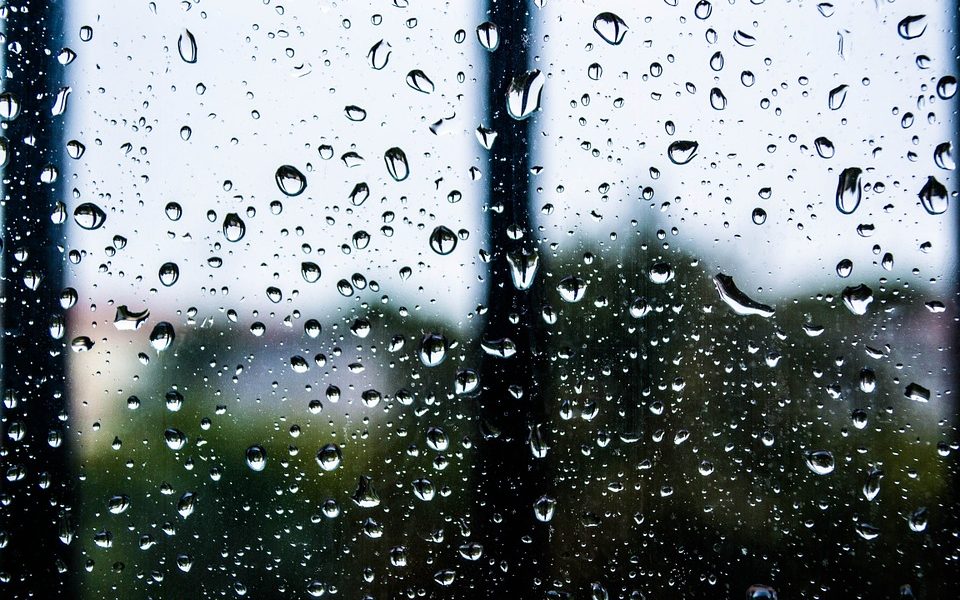 Maltempo, allagamenti nell’Erbese, barca soccorsa dai vigili del fuoco tra Menaggio e Bellagio