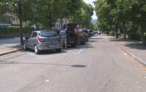 Furto su un’auto in sosta in viale Varese, denunciato 32enne algerino