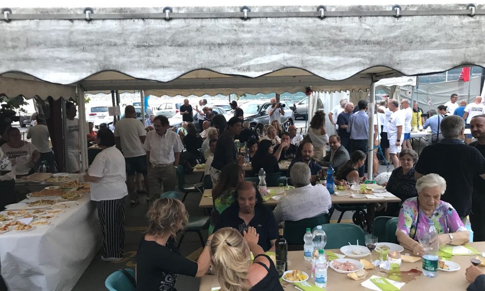 Campione d’Italia, cena per 300 persone davanti al casinò chiuso