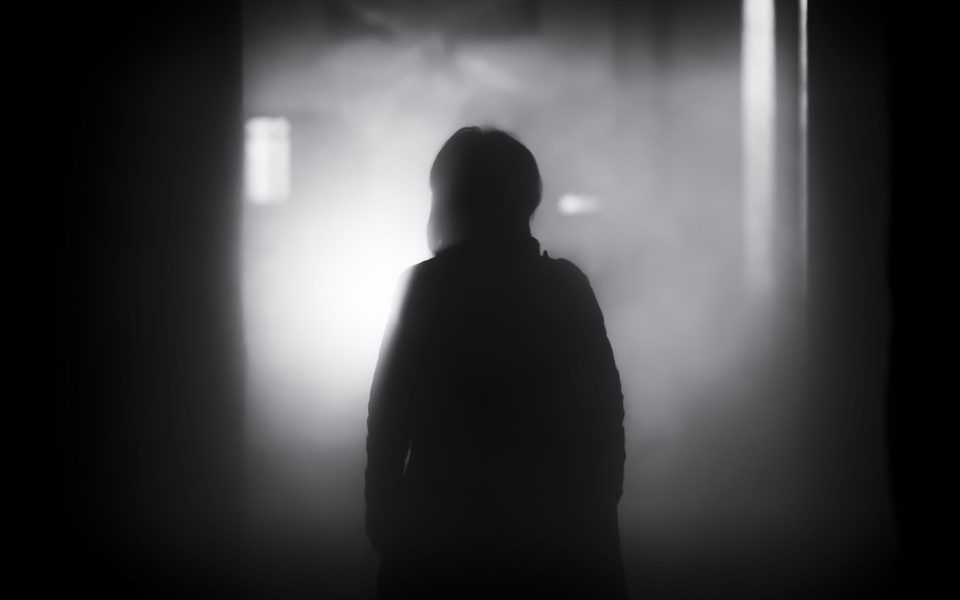 Estorsione a luci rosse: arrestato a Cantù escort transessuale