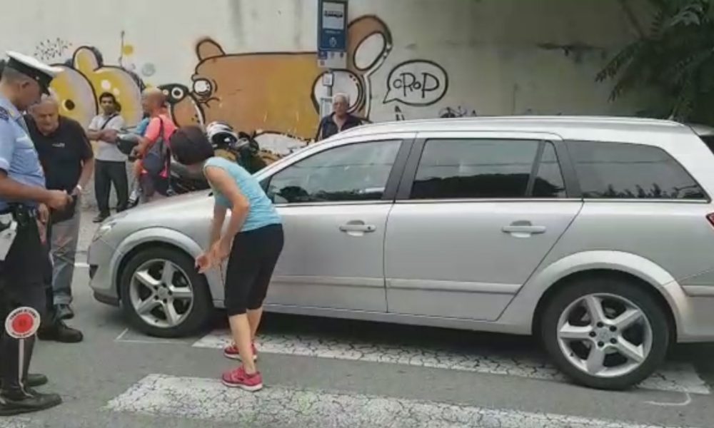 Albate, dopo l’investimento di un bambino i residenti di via Acquanera chiedono più sicurezza