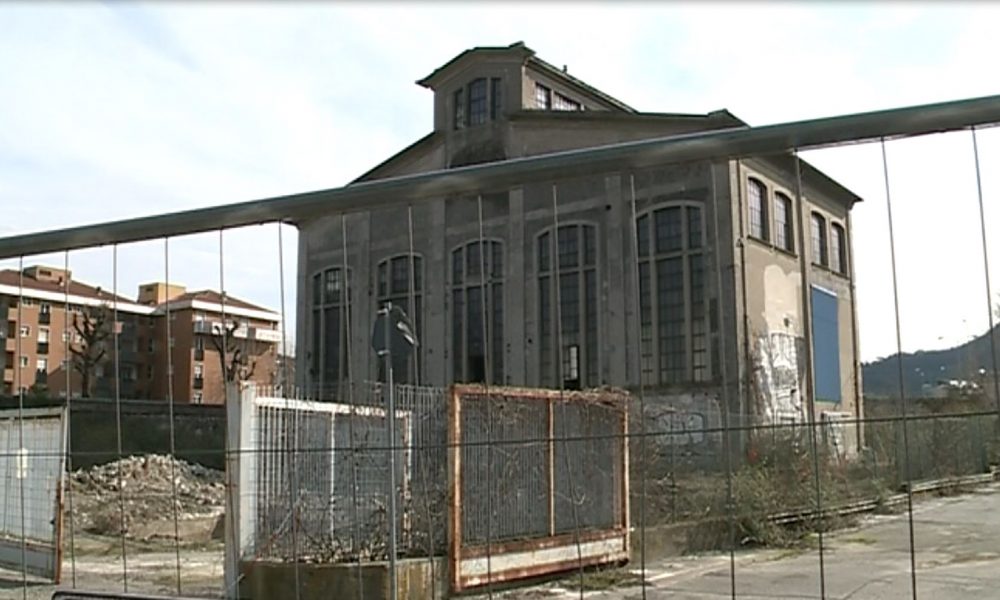 La perizia sulla Santarella e il futuro (incerto) dell’edificio. L’opposizione: ritardi e immobilismo