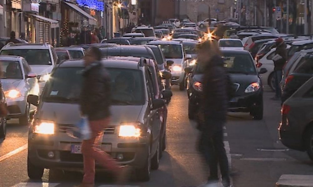 Como e Cernobbio, traffico di Natale. Tra pochi giorni banco di prova per la viabilità