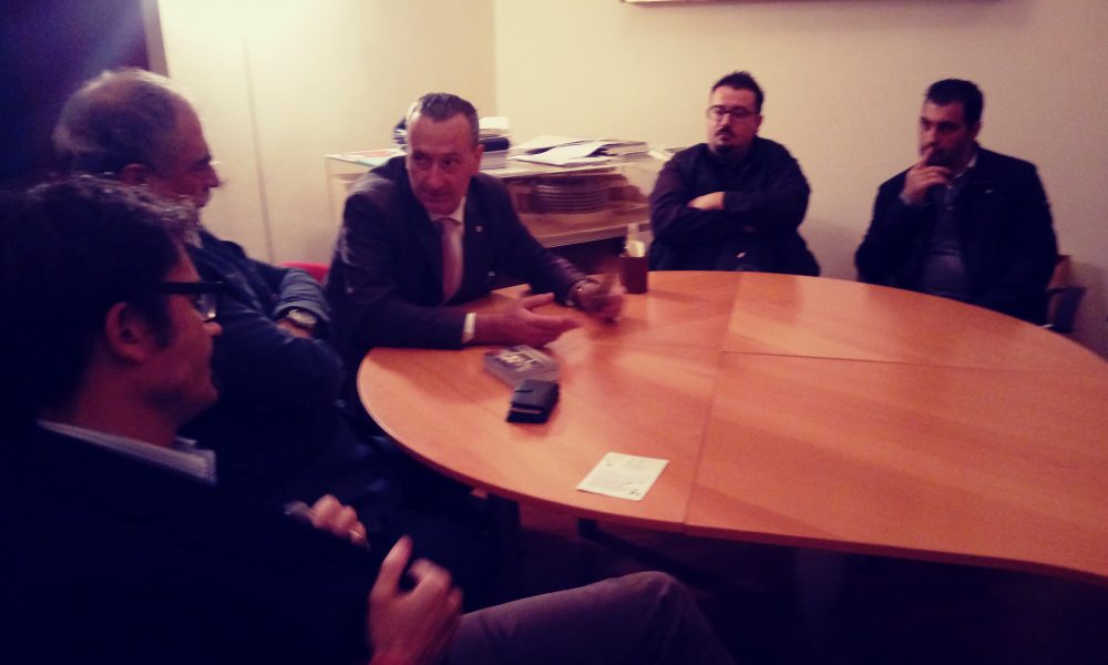 Mercato coperto di Como, consegnate al sindaco 1.127 cartoline contro il degrado