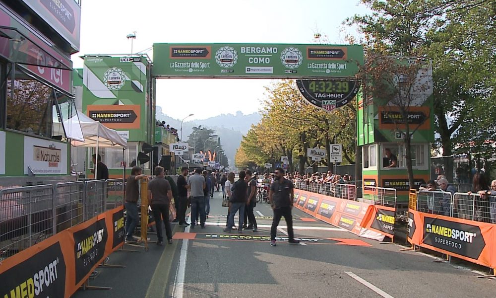 Giro di Lombardia, appassionati e famiglie invadono Como