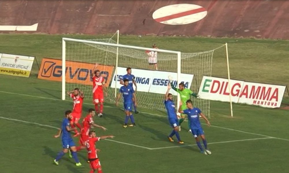 Como, a Mantova la prima sconfitta. Azzurri battuti 2-1 perdono la vetta della classifica