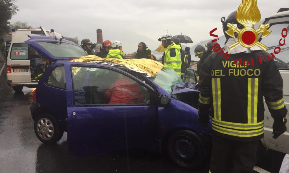 Cremia, scontro tra un’auto e un furgone, tre feriti