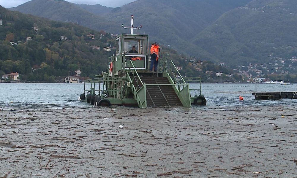 Battelli spazzini del lago di Como. Da Regione 250mila euro per rinnovare il parco mezzi