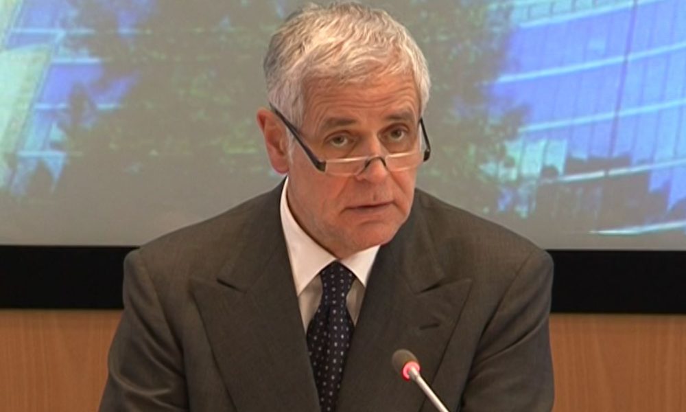 Formigoni a Como per presentare un libro, Civitas e M5S attaccano: “Inopportuno”