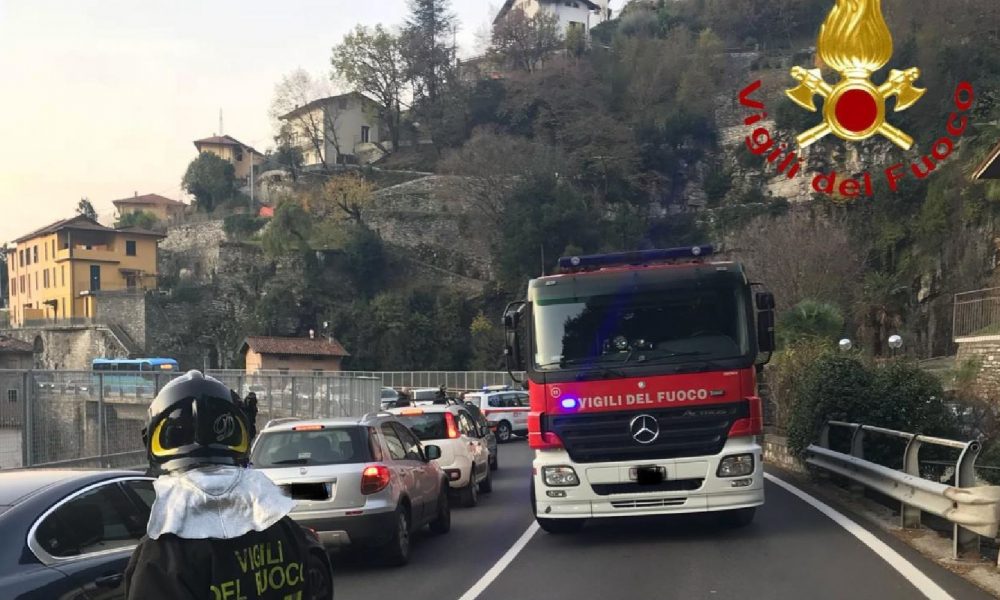 Incidente stradale sulla Regina a Moltrasio, ferito un 16enne