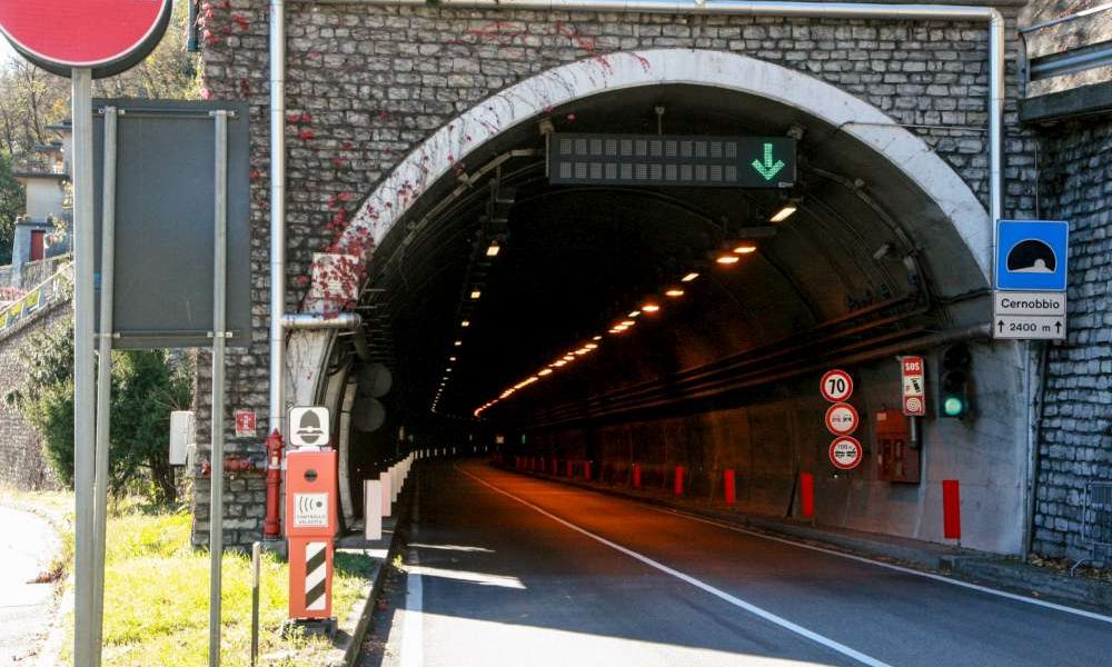 Cernobbio, la galleria chiude per un guasto. Pesanti conseguenze sulla viabilità
