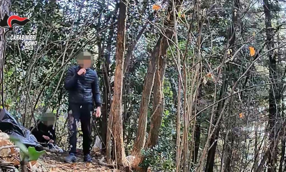 Gironico, droga take away, arrestati due marocchini, decine i clienti identificati