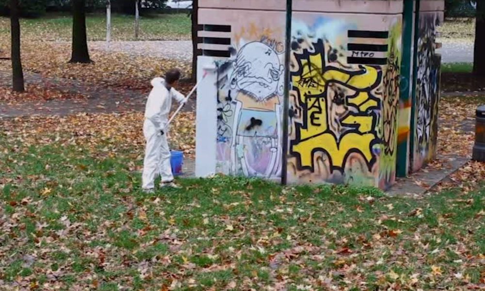 Il nuovo volto del parco Traù a Tavernola: l’intervento dei volontari dell’associazione Per Como Pulita