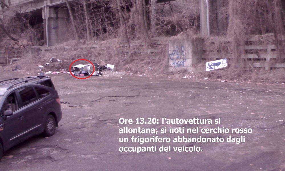 Abbandona un frigorifero in un parcheggio, tunisina identificata grazie a una telecamera nascosta