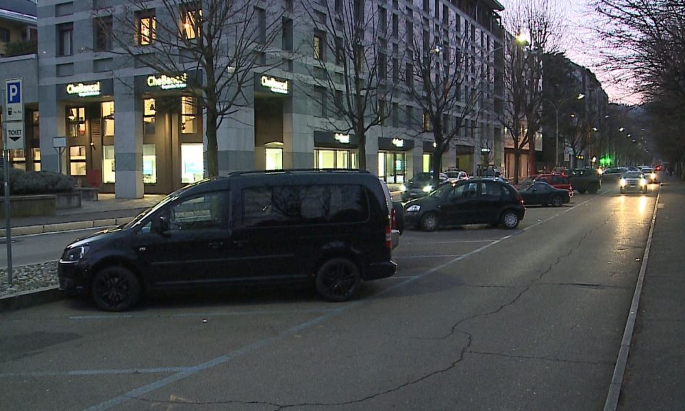 Il pasticcio della sosta: Comune di Como in difficoltà, assessore in silenzio stampa