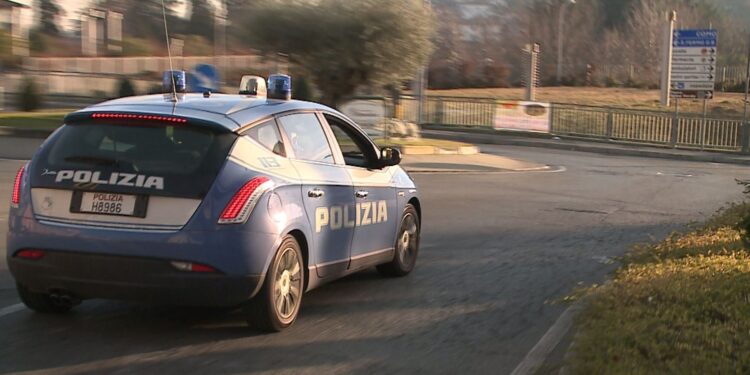 Pattuglia della Polizia di Stato