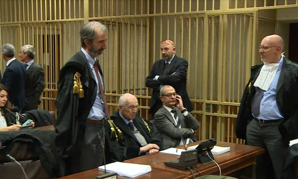 Le difese dei condannati pronte a ricorrere in appello. I legali: “Smontata la tesi accusatoria”