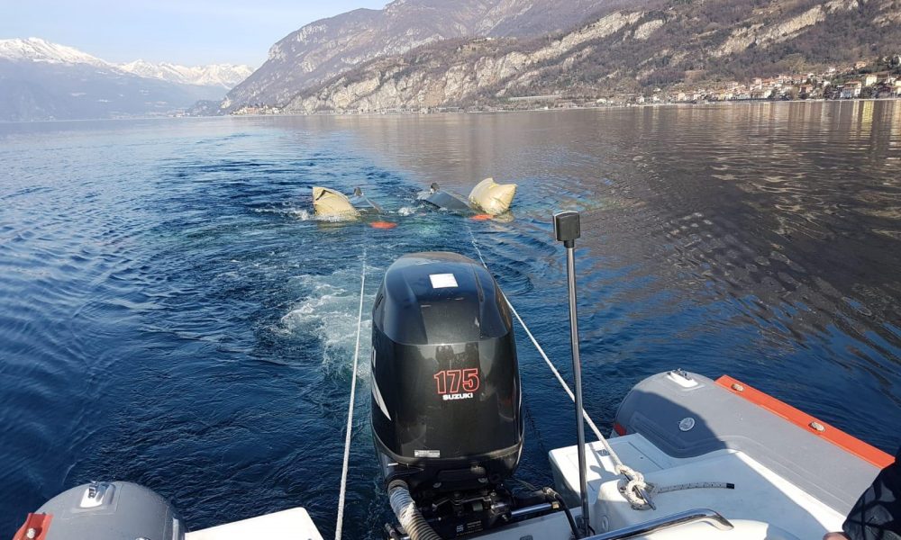 Ultraleggero nel lago a Mandello, salvo il pilota