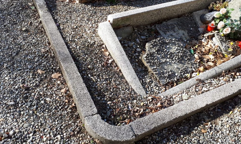 Degrado al cimitero di Camnago Volta, Greco e Guarisco (Pd): “La giunta intervenga”