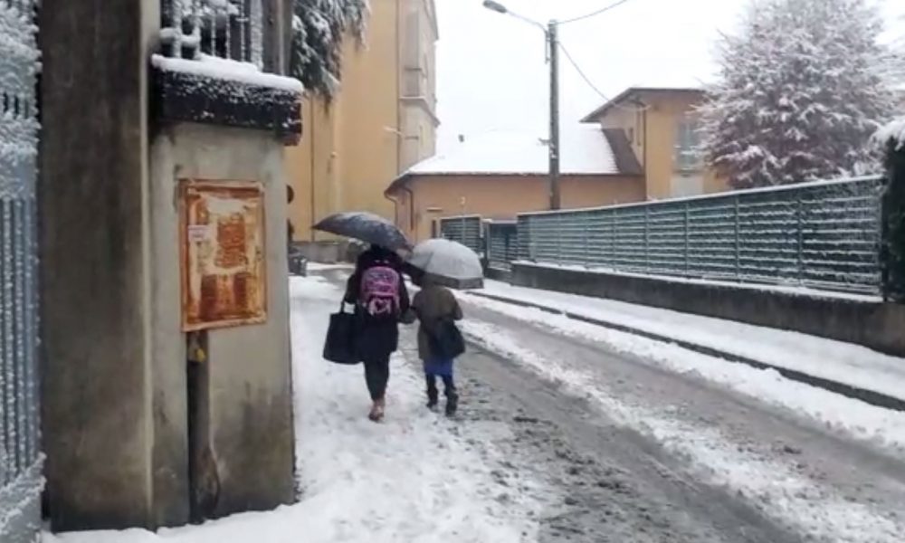 Scuole chiuse a Como e Erba. Alunni in classe a Cantù, contenuti i disagi al traffico